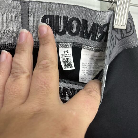 NEW! Under Armour Fitted Leggings - Picture 3 of 5